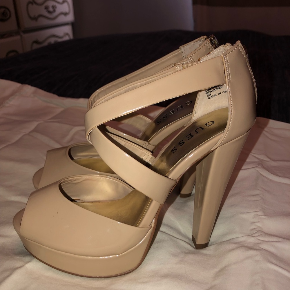 NEW WITH TAGS Guess Nude Pumps with Straps 🔴🔴🔴
